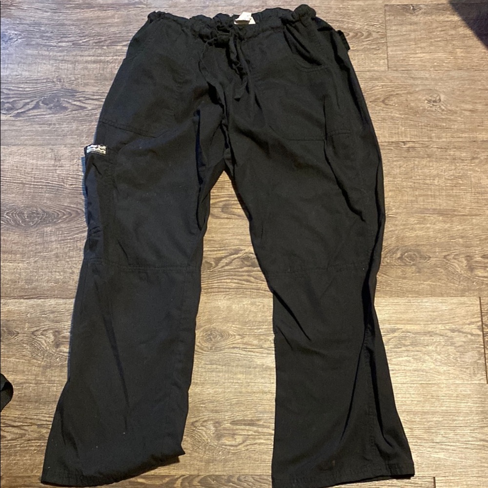 Woman’s black scrubs From Butter-Soft